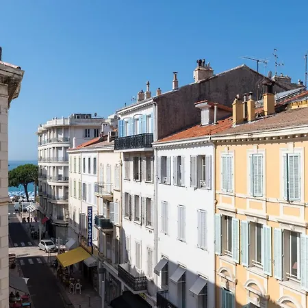 Daire Sleeps 4 Wifi Cannes