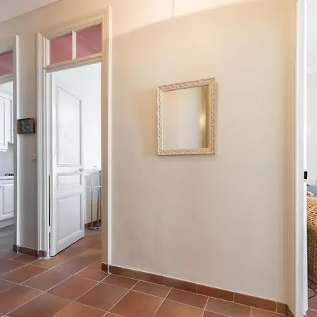Sleeps 4 Wifi Cannes