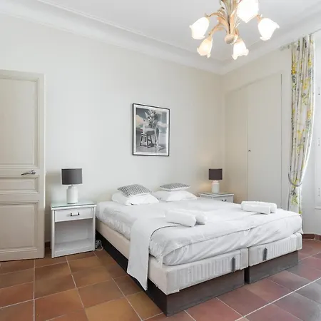 Sleeps 4 Wifi