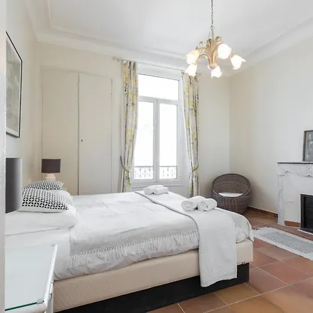 Sleeps 4 Wifi Cannes