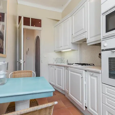 Sleeps 4 Wifi * Cannes